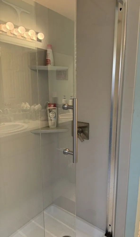 Slide of 1-800-HANSONS