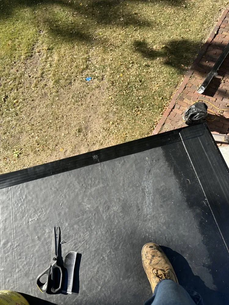 Slide of 1 Oak Exterior