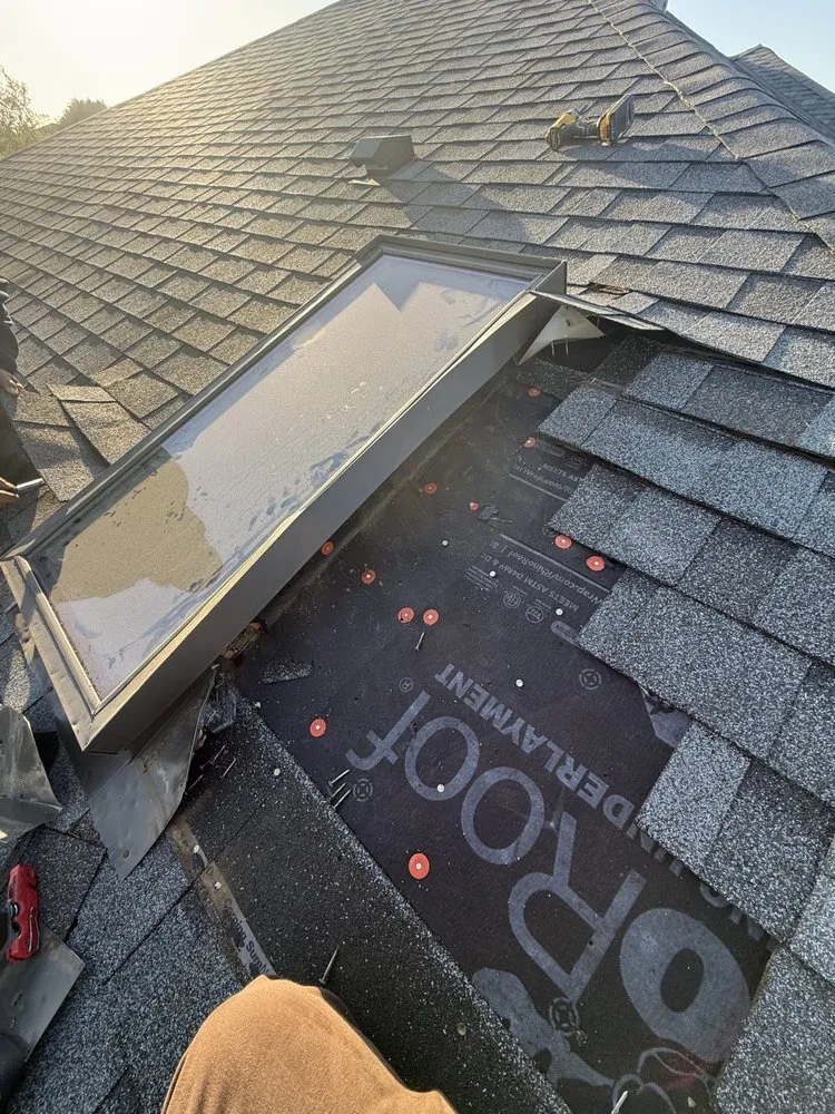 Slide of 1 Oak Exterior