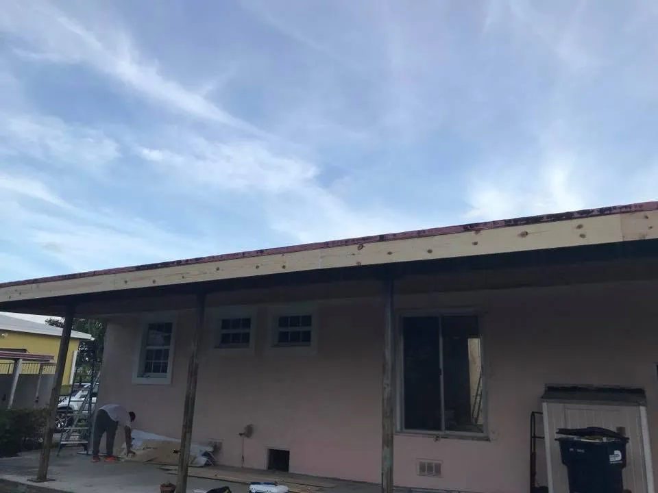 Slide of 100% Roofing