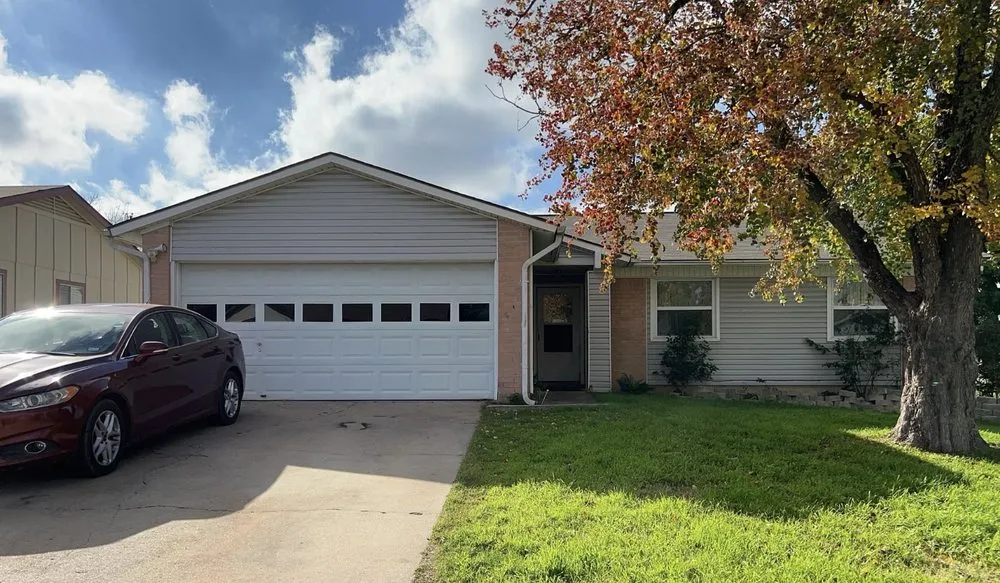 Slide of 1017 Construction