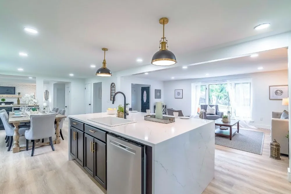 Slide of 10th Avenue Real Estate