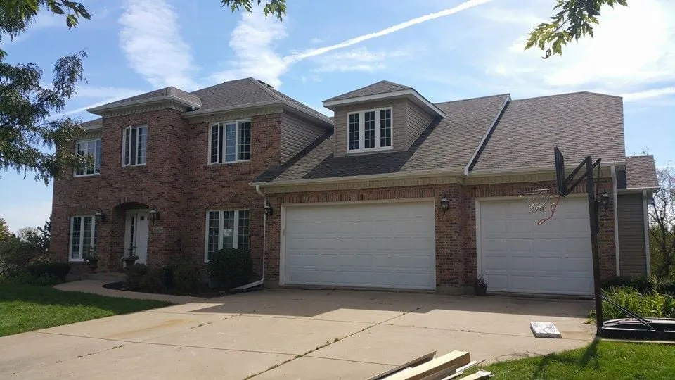 Slide of 123 Exteriors