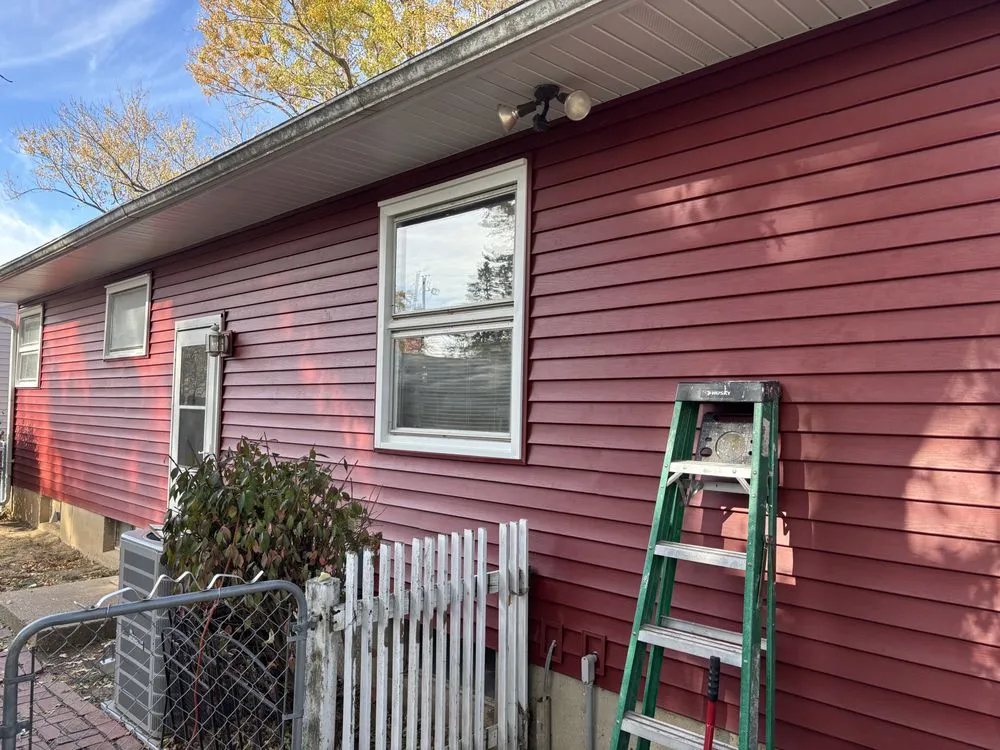 Reliable roof leak repair in Sullivan Township, IL by 1600 Contracting