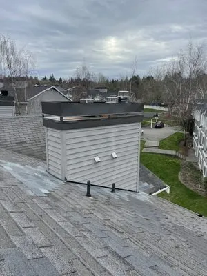 1812 Exterior solutions Logo