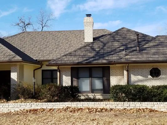 1889 Roofing & Remodeling Logo