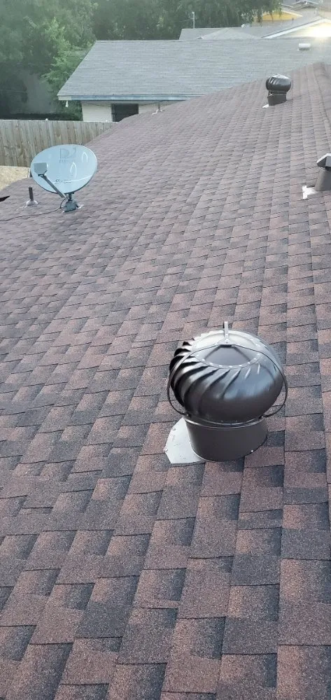 Slide of 2 Angels Roofing