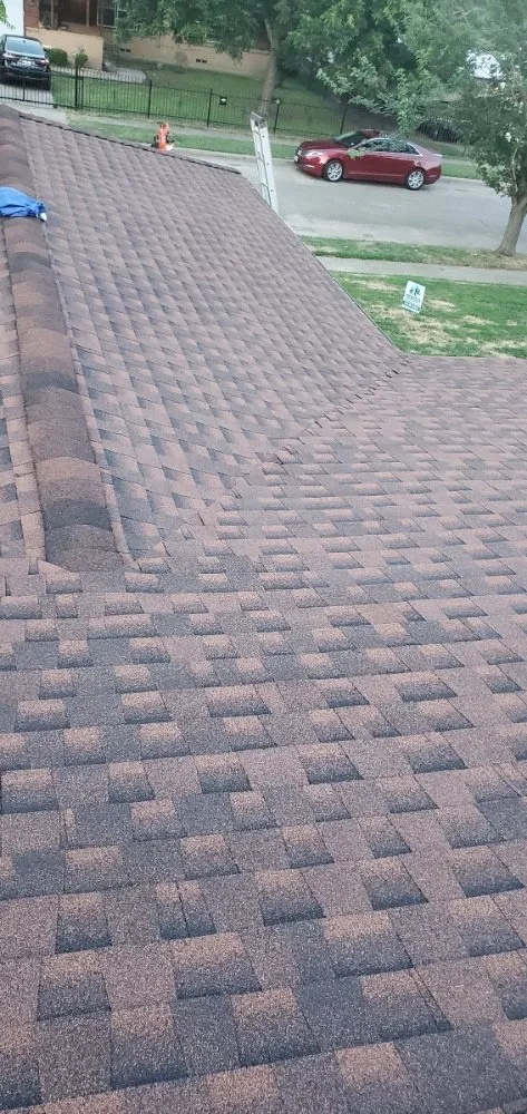 Slide of 2 Angels Roofing