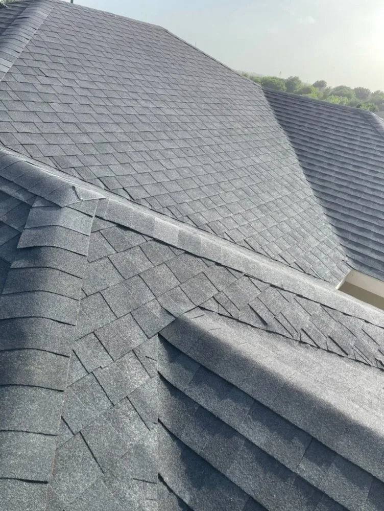 Slide of 2 Angels Roofing