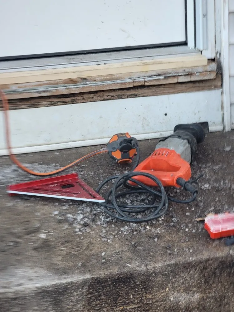 Slide of 2 Cousins Home Repair