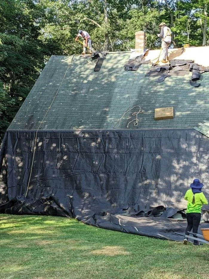 Slide of 207 Roofers