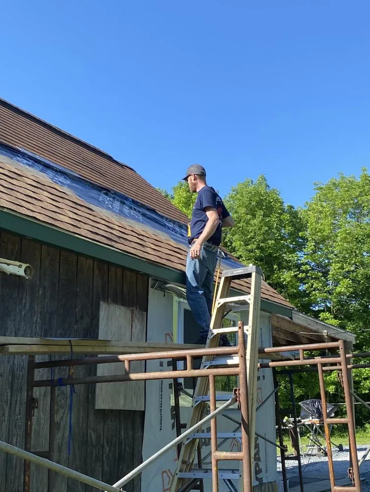 Slide of 207 Roofing