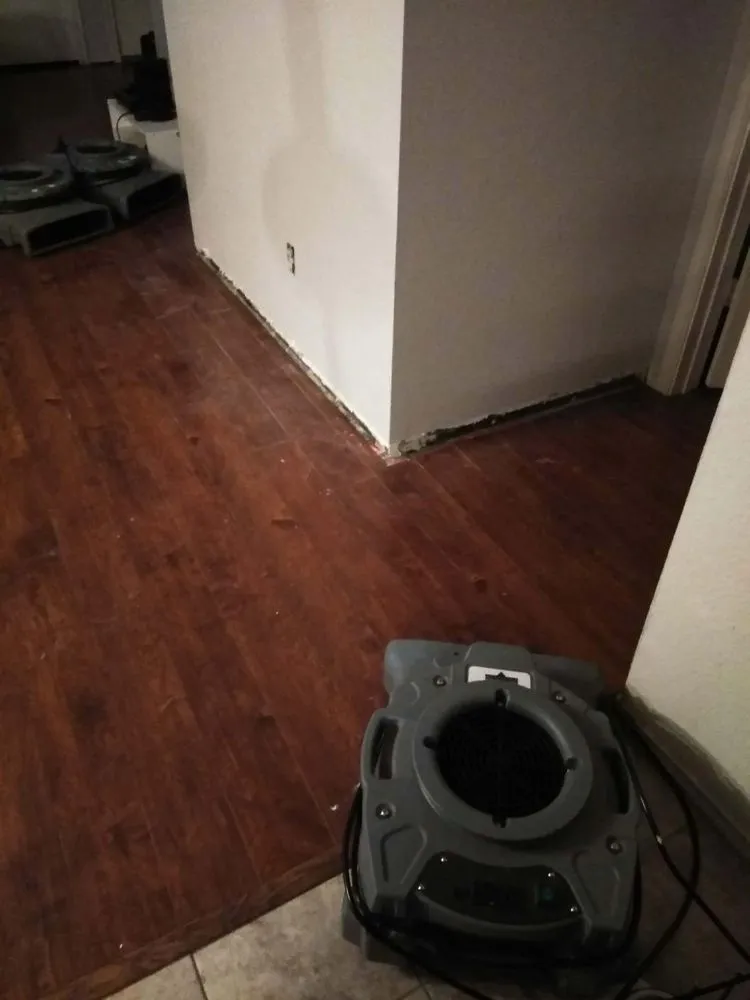 Slide of 24-7 Resoration