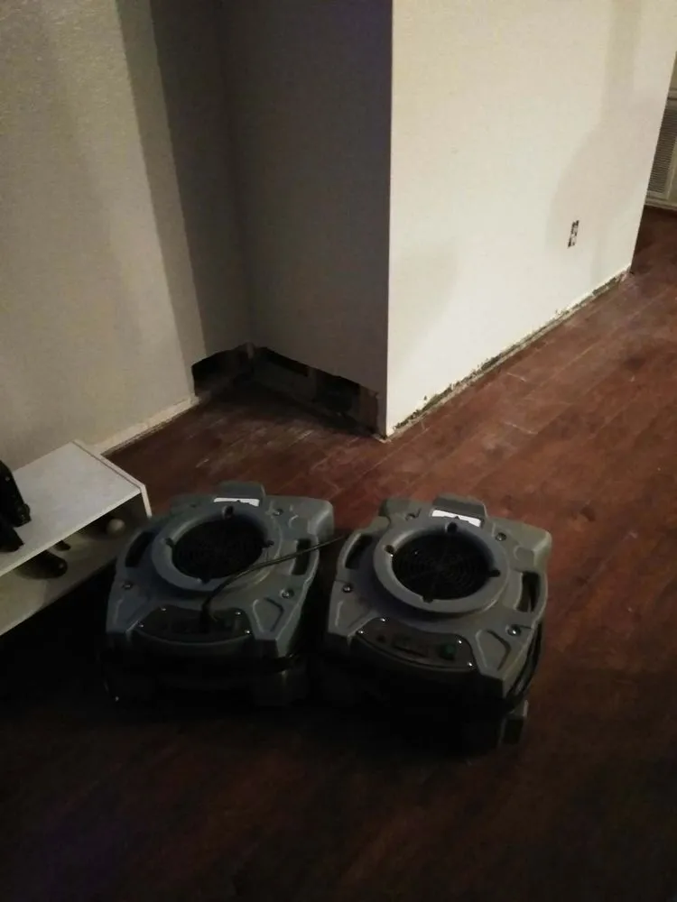 Slide of 24-7 Resoration