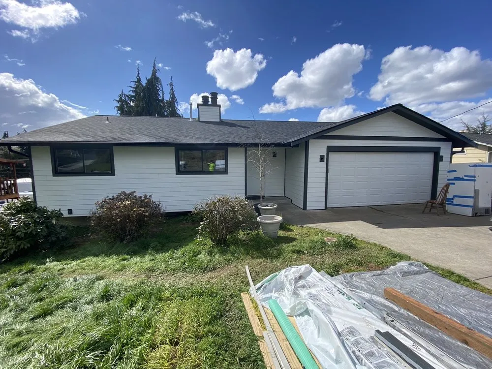 Slide of 2FL Windows & Siding