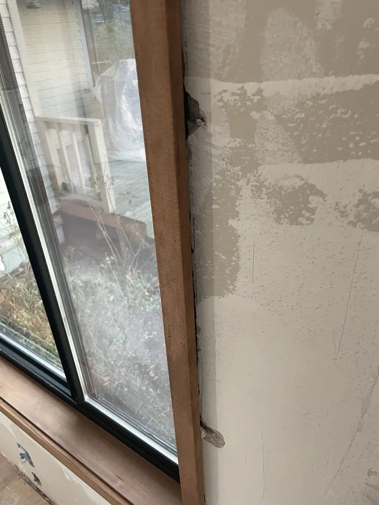 Slide of 2FL Windows & Siding