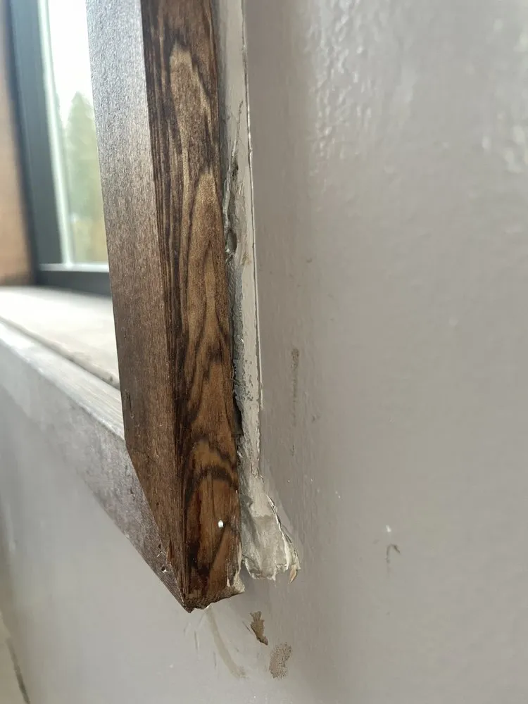 Slide of 2FL Windows & Siding