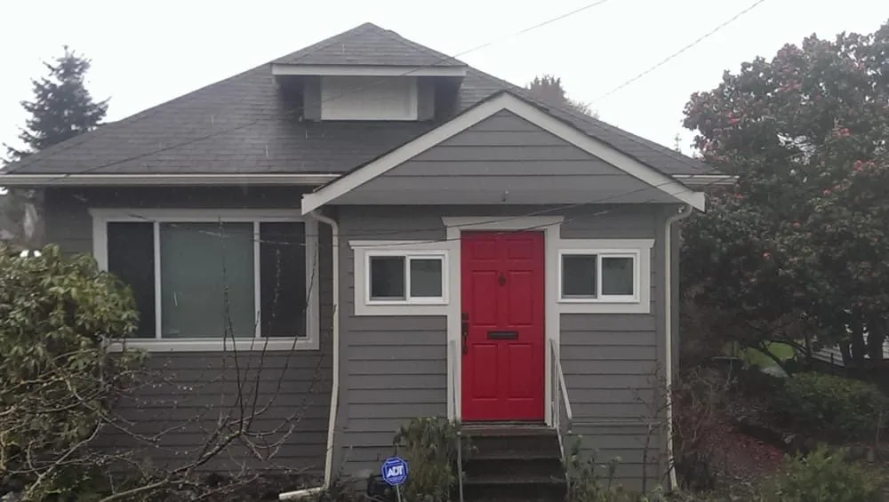 Slide of 2FL Windows & Siding