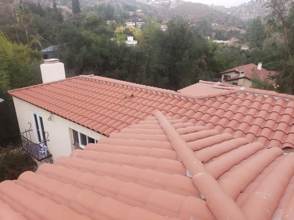 Slide of 2Gun Roofing & Waterproofing