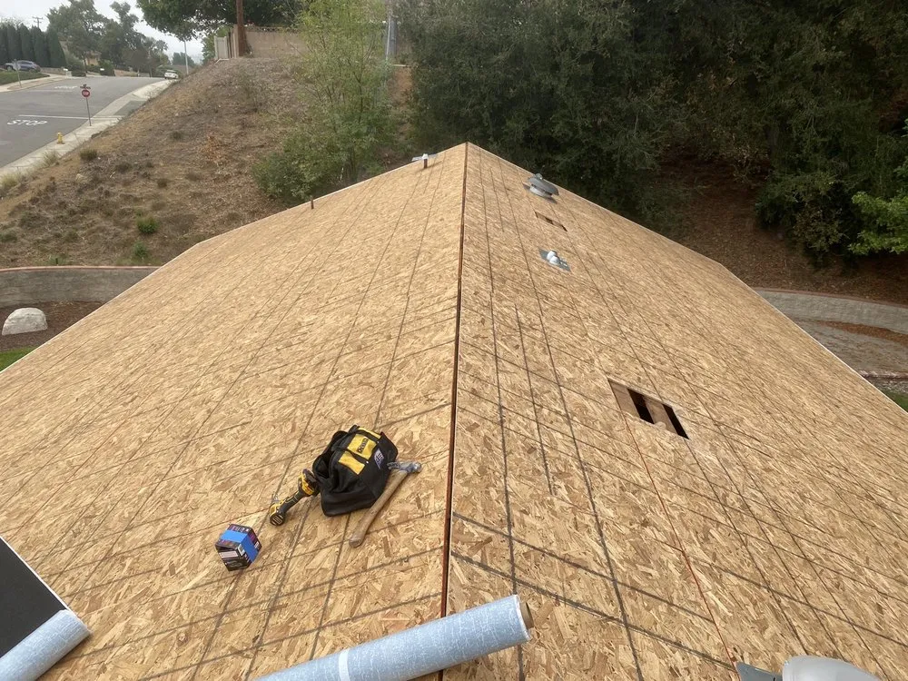 Slide of 2Gun Roofing & Waterproofing