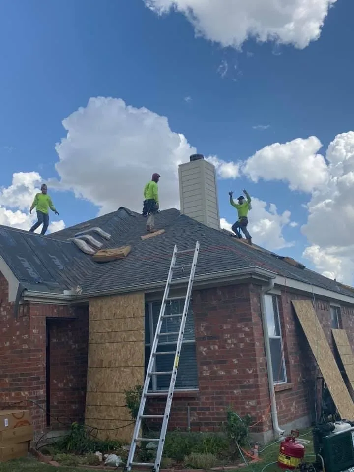 Slide of 3 Kings Roofing