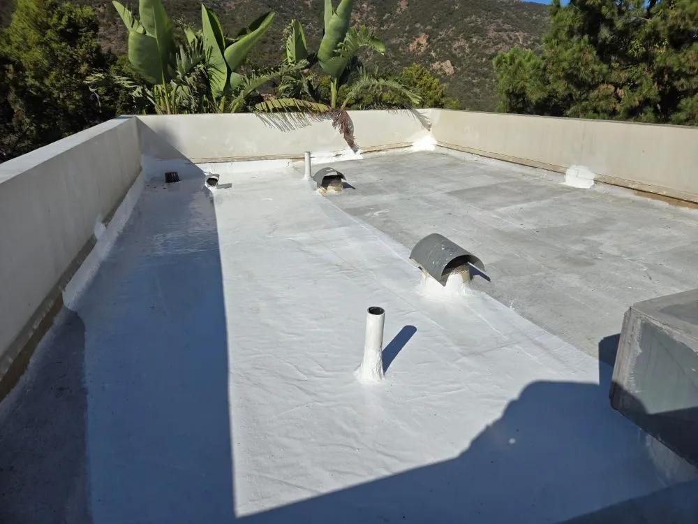 Professional roof repair experts serving San Fernando Valley, CA - 3 Trades Construction