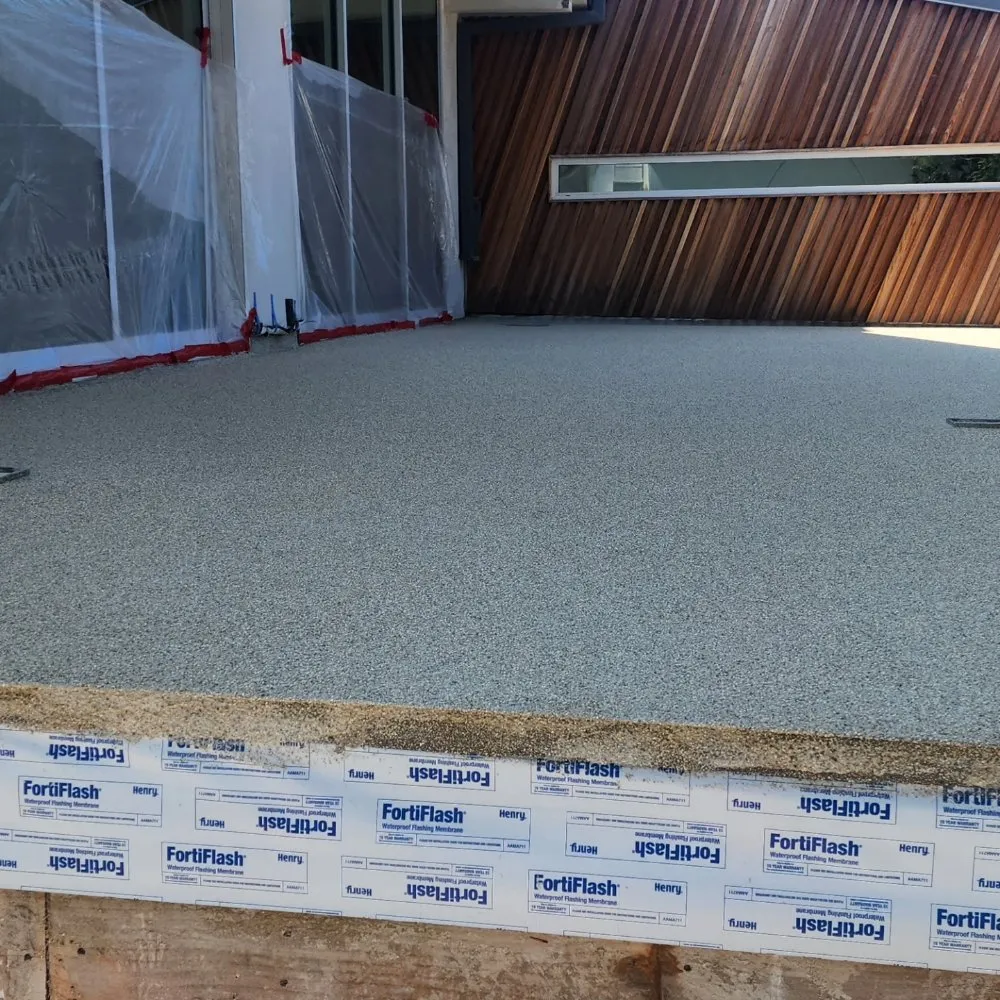 Emergency shingle roofing service experts serving San Fernando Valley, CA - 3 Trades Construction