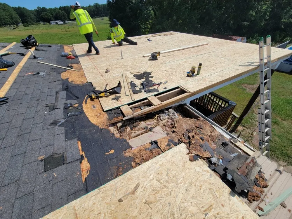 Slide of 3 Wolves Roofing