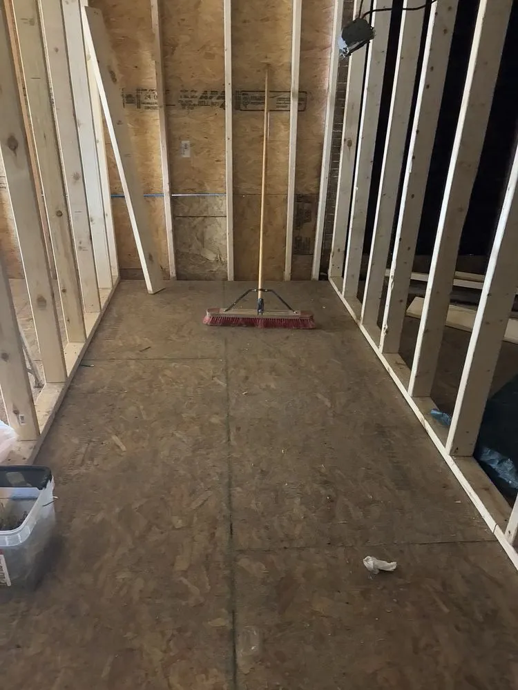 Slide of 3D Construcción and Cleaning Company