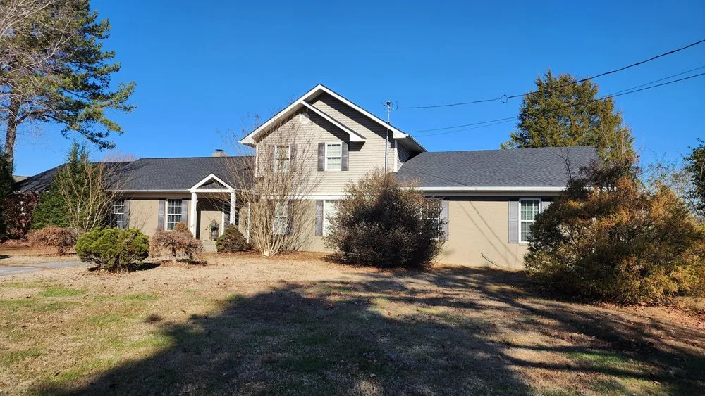 Slide of 3D Roofing Group