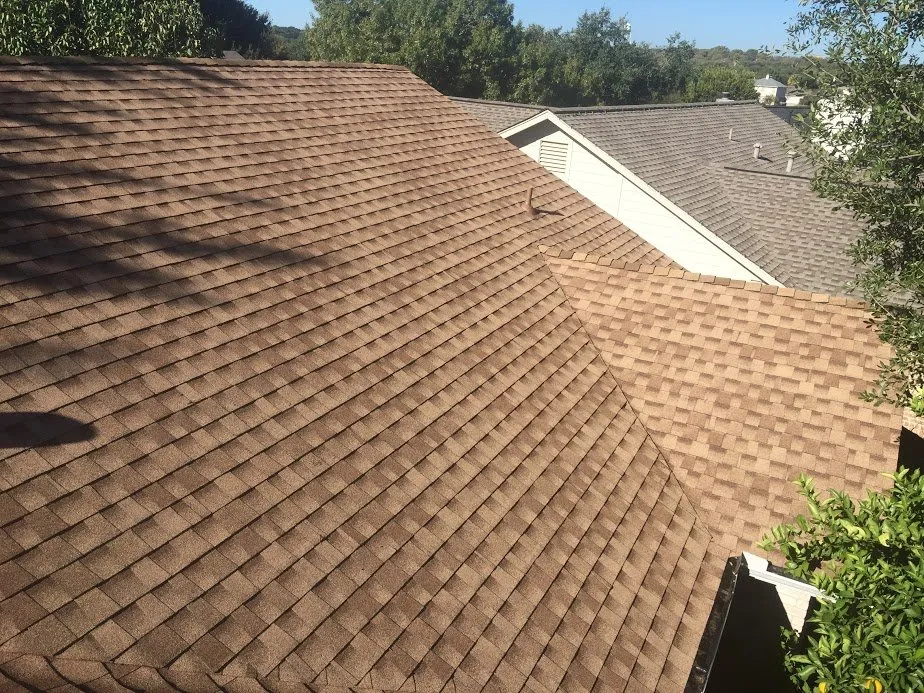 Slide of 3G Roofing