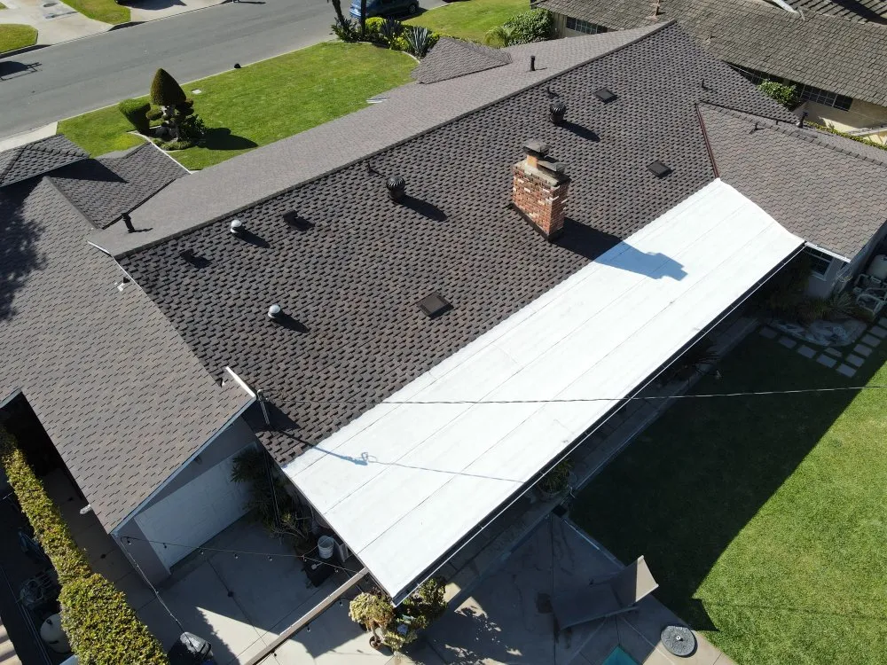 Slide of 3G Tres Generaciones Roofing