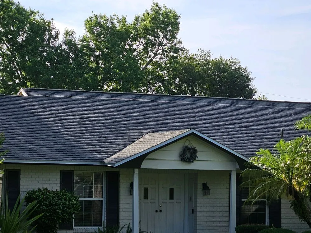 Slide of 3MG Roofing & Solar
