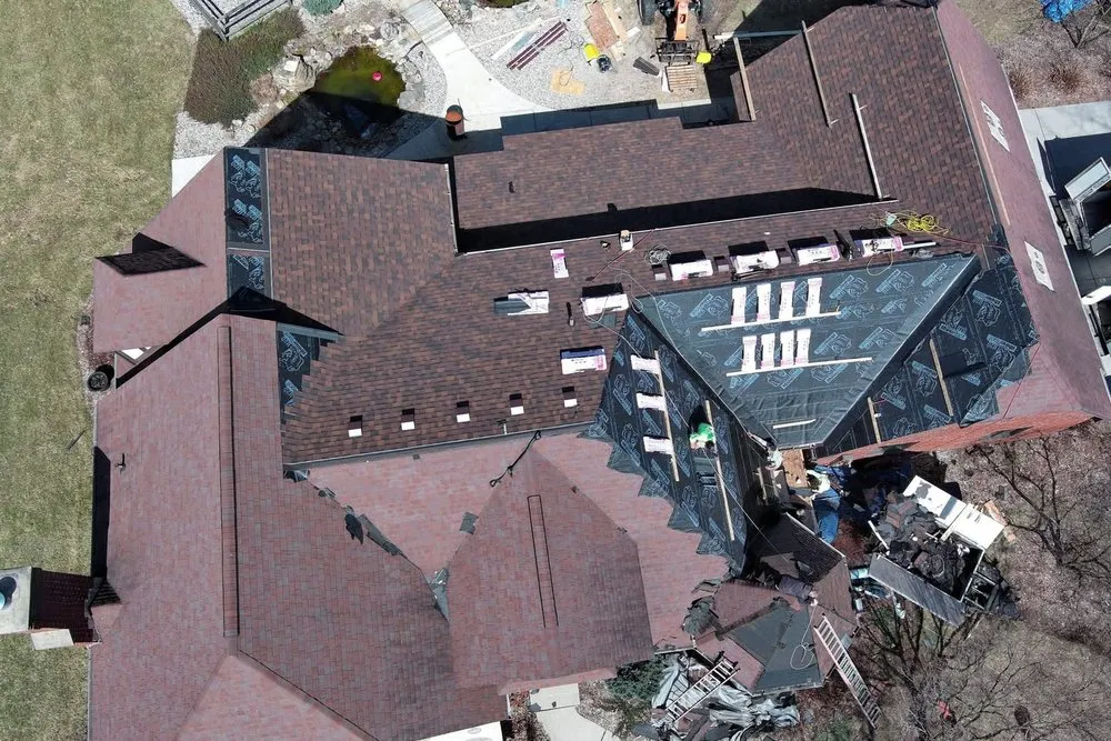 Slide of 4 Guys And A Roof