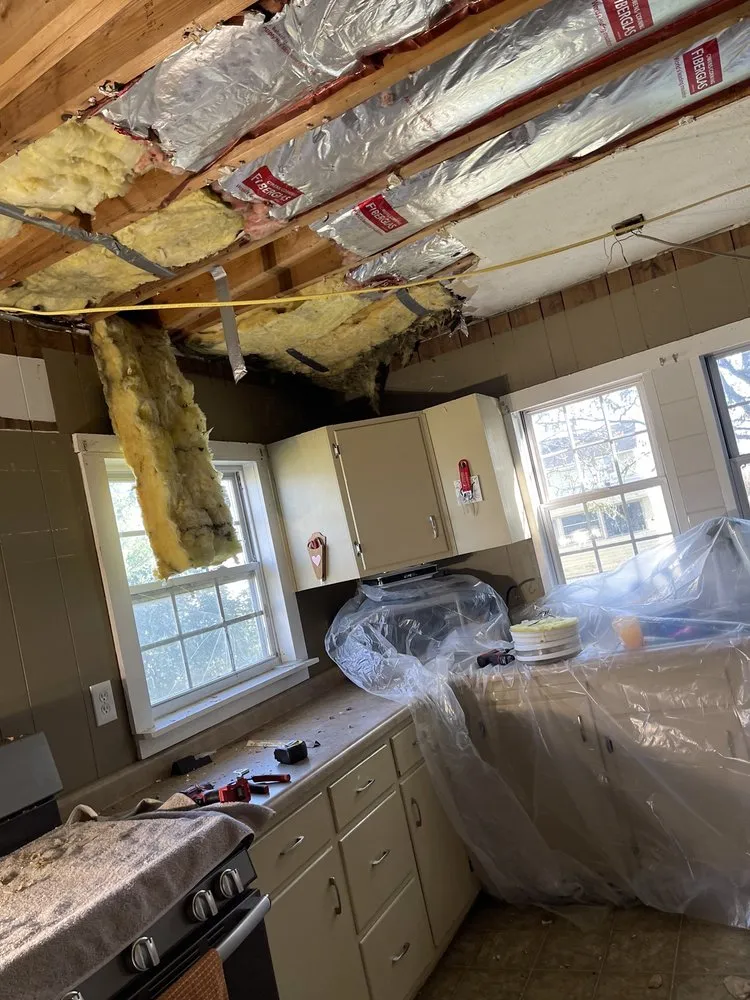 Slide of 4 Guys And A Roof