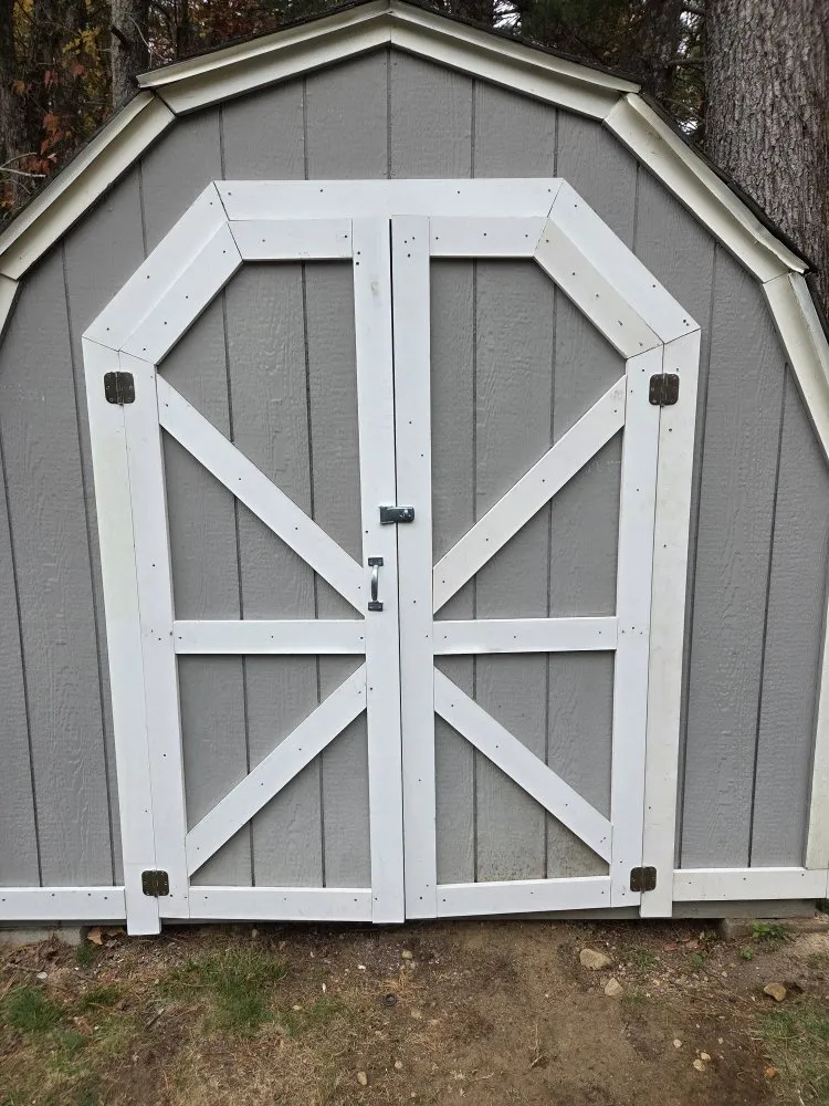 Slide of 4 Paws Outdoor Service