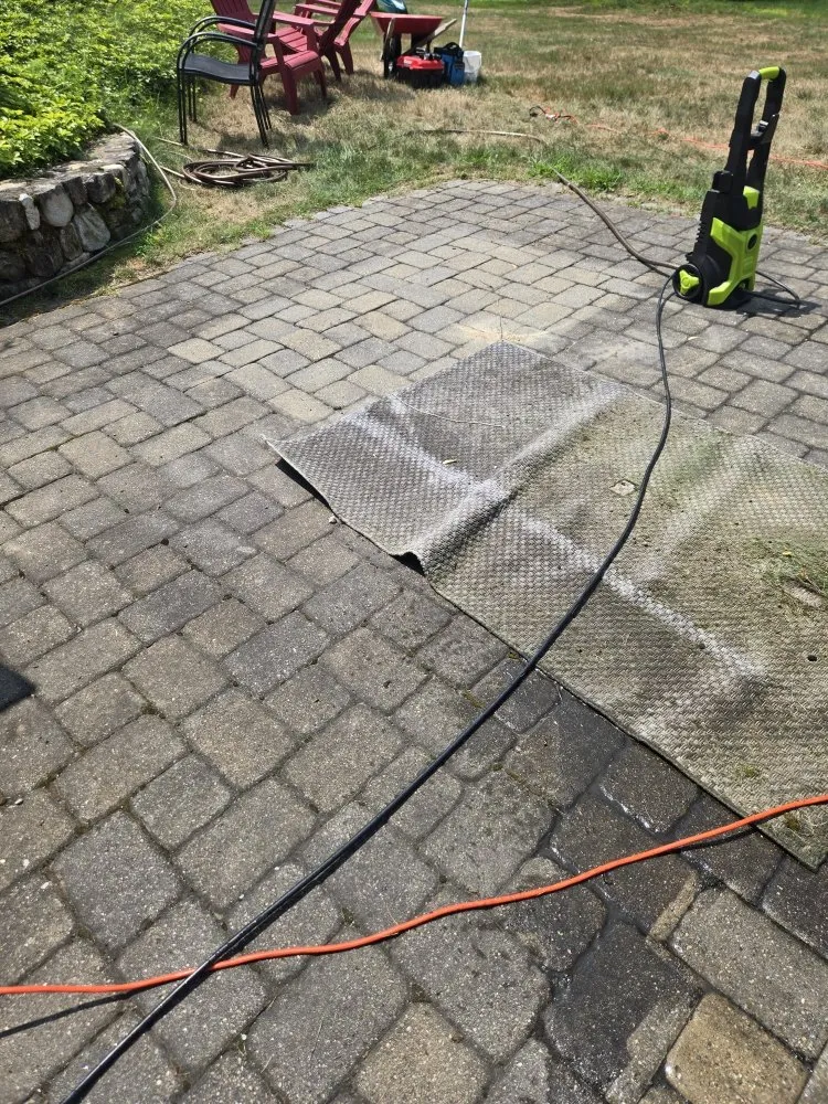 Slide of 4 Paws Outdoor Service