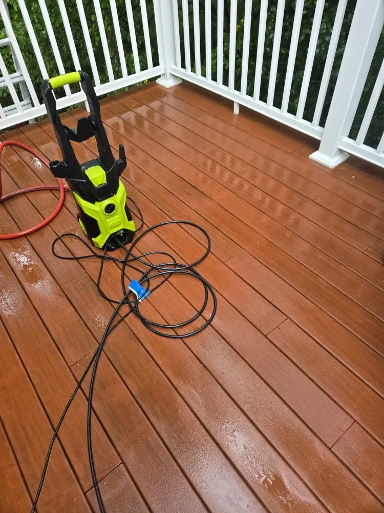 Slide of 4 Paws Outdoor Service