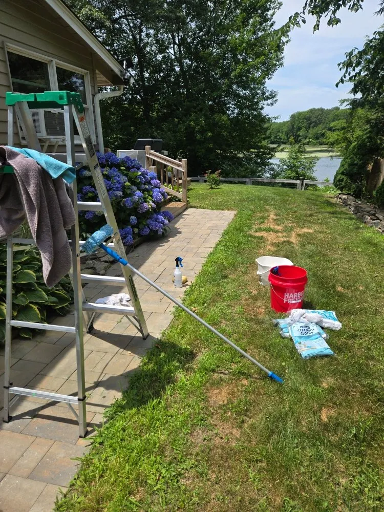 Slide of 4 Paws Outdoor Service