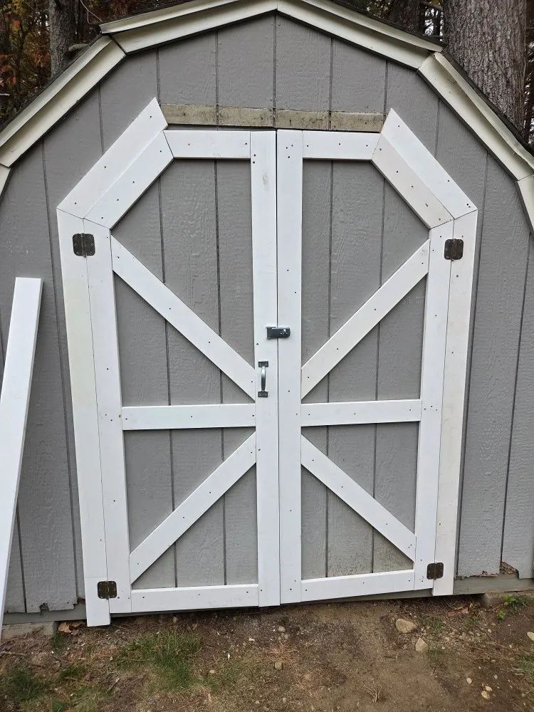 Slide of 4 Paws Outdoor Service