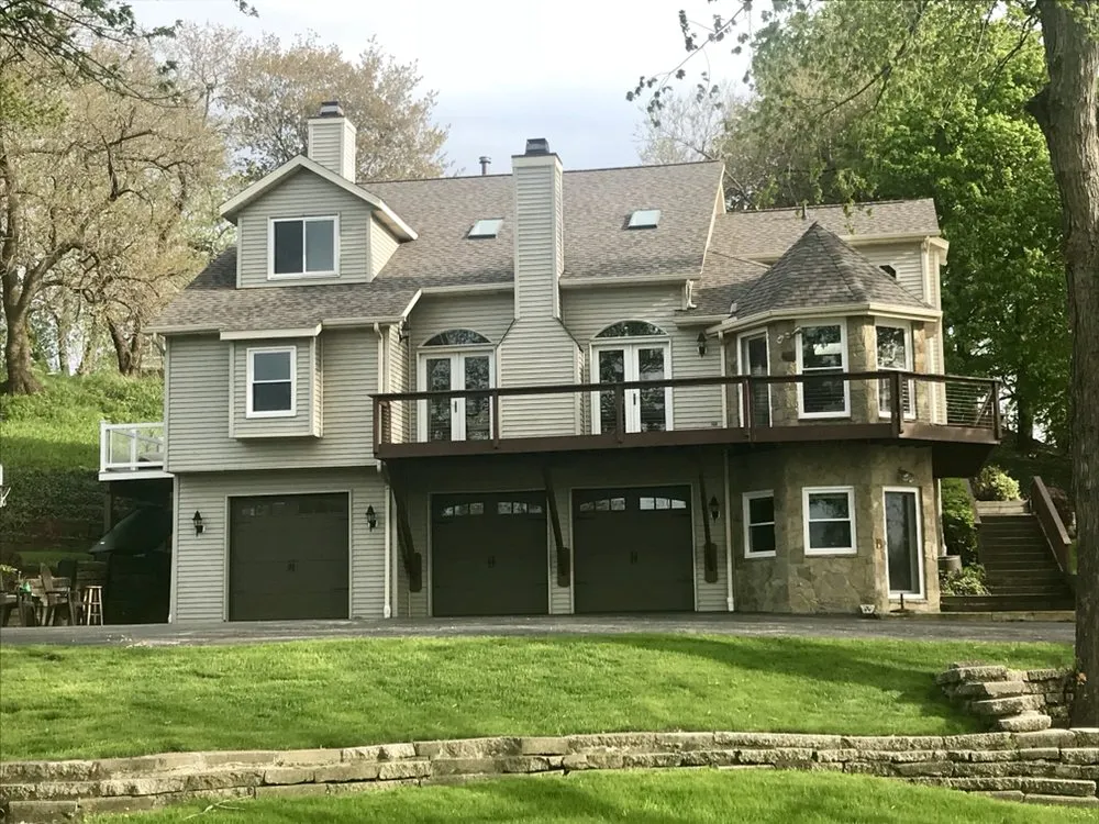 Slide of 4 Seasons Construction & Roofing