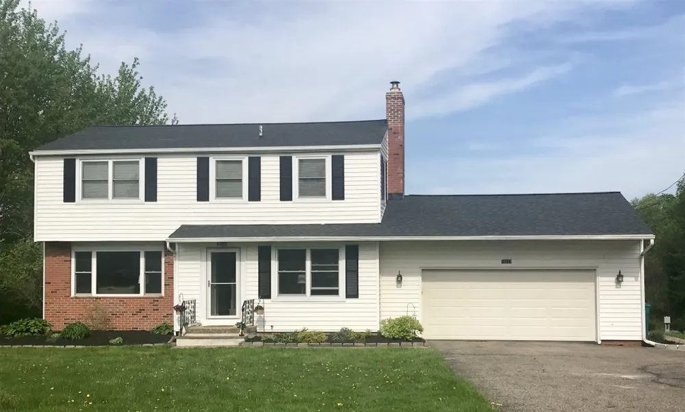 Slide of 4 Seasons Construction & Roofing