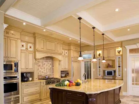 4 Seasons Construction and Remodeling Logo