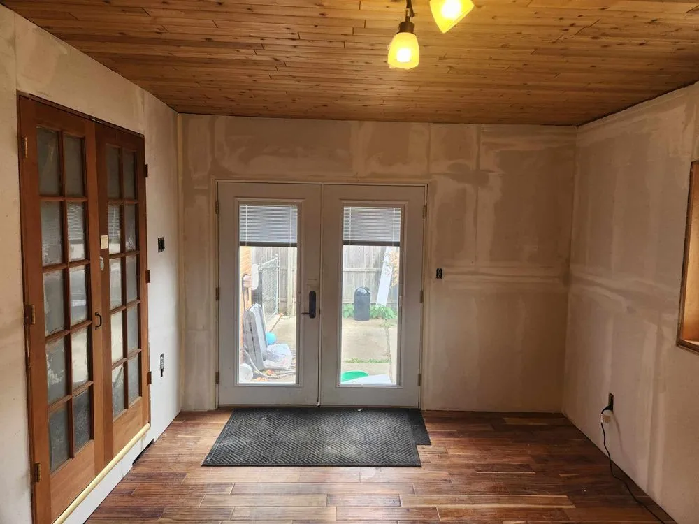 Slide of 4 Seasons Renovations