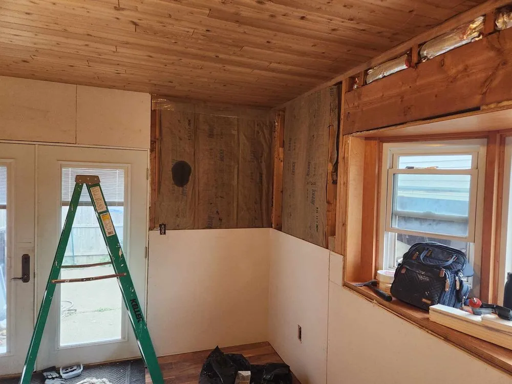 Slide of 4 Seasons Renovations