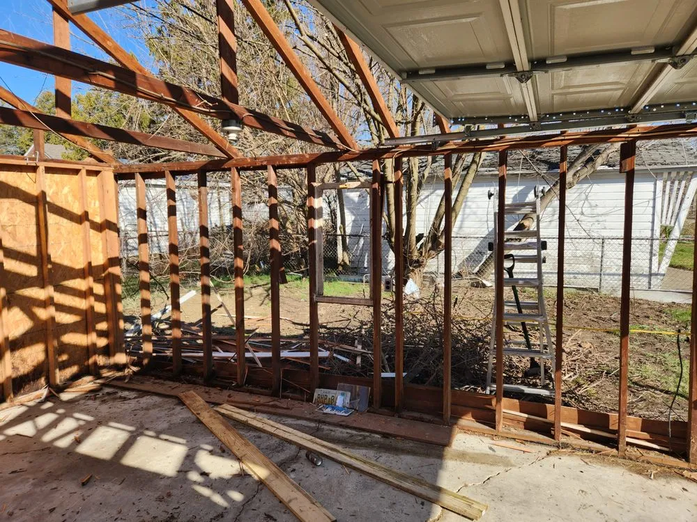 Slide of 4 Seasons Renovations