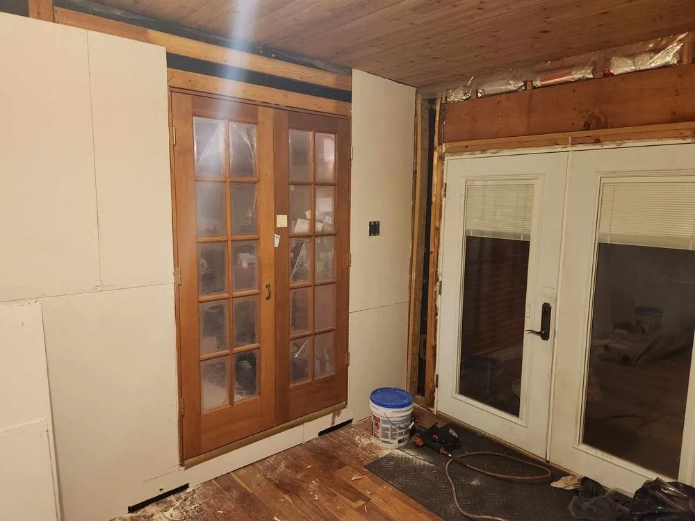 Slide of 4 Seasons Renovations