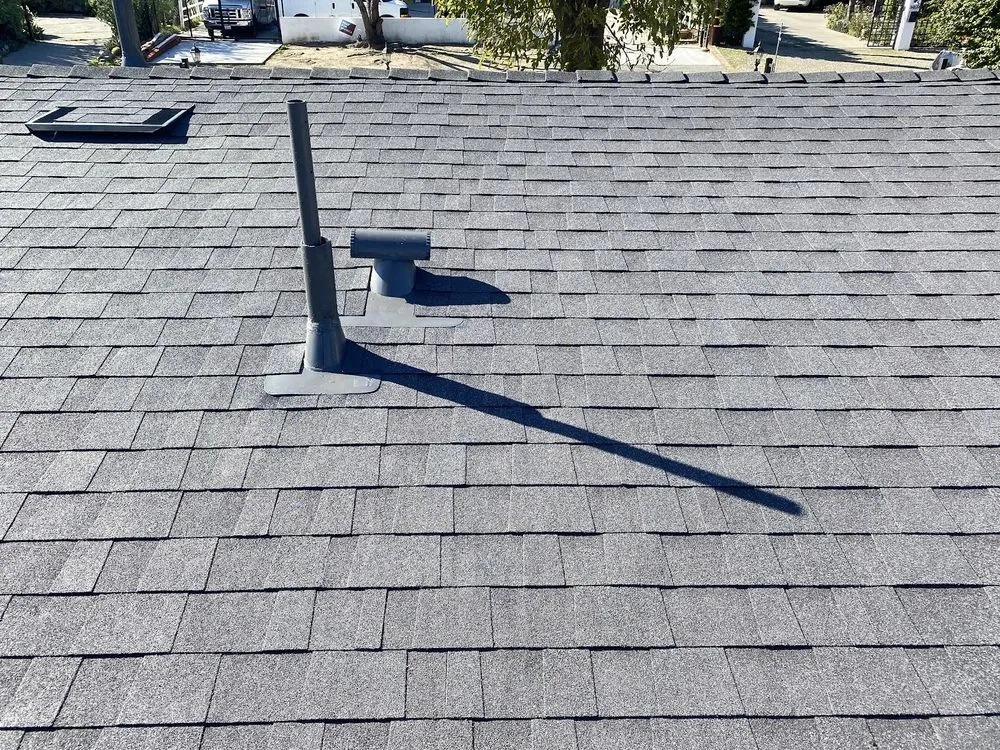 Emergency shingle roofing service for fast service in North Hills, CA by 4 Seasons Roofing