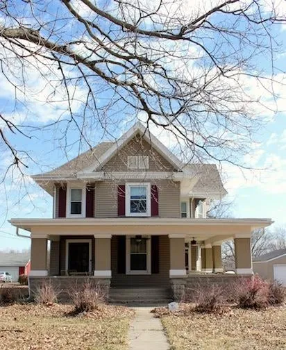 Slide of 4 Seasons Siding - Windows - Roofing