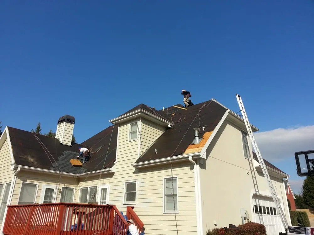 Slide of 404 The Roof